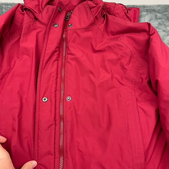 Ll bean red coat with hood size M - Picture 14 of 15